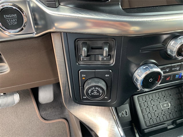 2025 Star White Metallic Tri-Coat Ford F-150 King Ranch 4X4 Truck