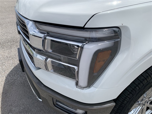 2025 Star White Metallic Tri-Coat Ford F-150 King Ranch 4X4 Truck