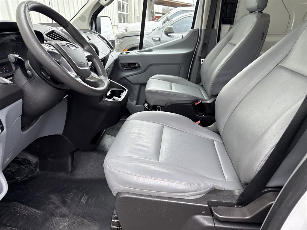 2017 Ford Transit photo 4