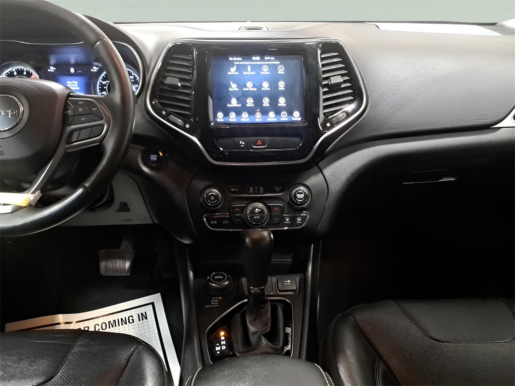 2019 Jeep Cherokee Limited photo 3