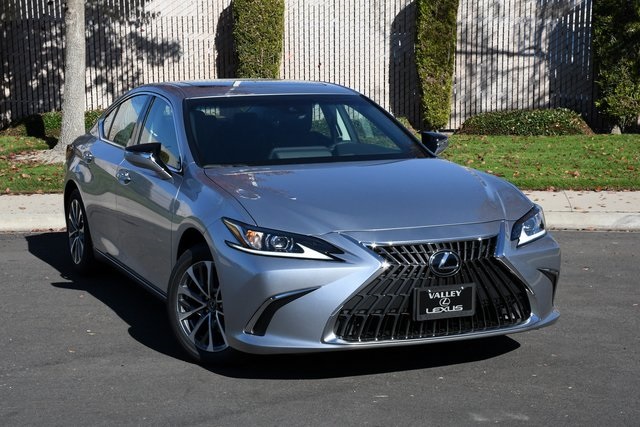 2025 Lexus ES