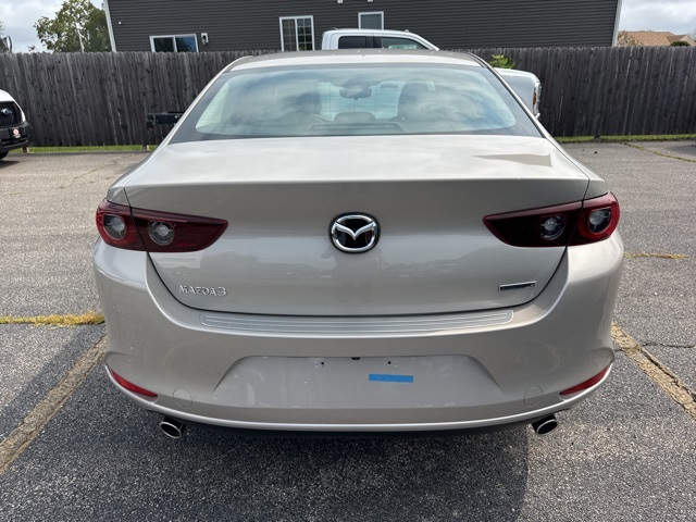 2025 Mazda Mazda3 Sedan 2.5 s Preferred photo 4