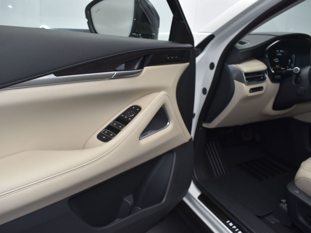 2025 Majestic Infiniti QX60 Sensory AWD SUV