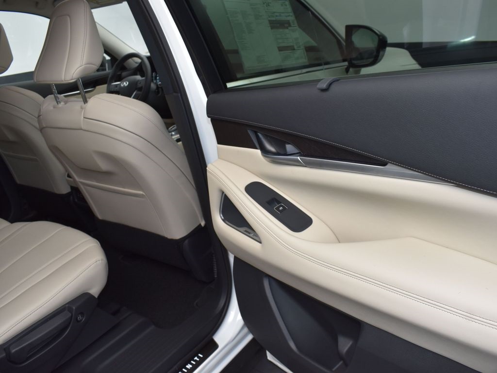 2025 Majestic Infiniti QX60 Sensory AWD SUV