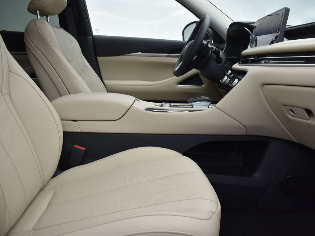 2025 Majestic Infiniti QX60 Sensory AWD SUV