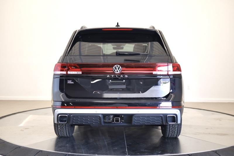 2026 Volkswagen Atlas Peak Edition SE photo 4