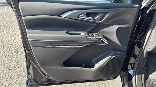 new 2026 Chevrolet Traverse car, priced at $46,870