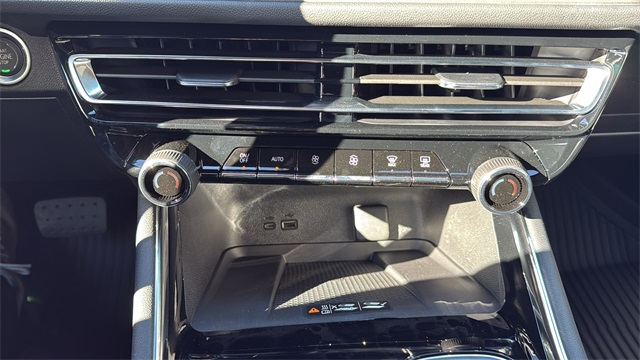 new 2026 Chevrolet Traverse car, priced at $46,870