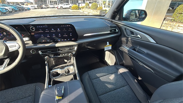 new 2026 Chevrolet Traverse car, priced at $46,870