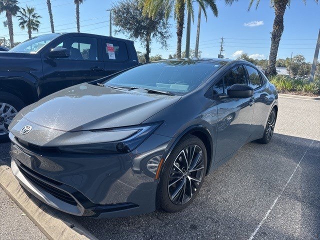 2024 Toyota Prius XLE's photo