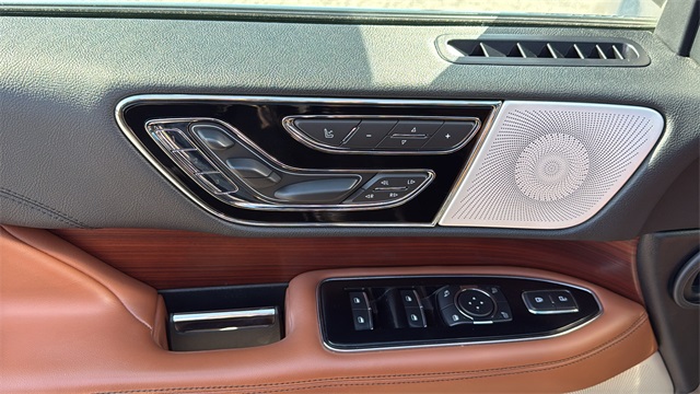 used 2020 Lincoln Navigator L car, priced at $33,280