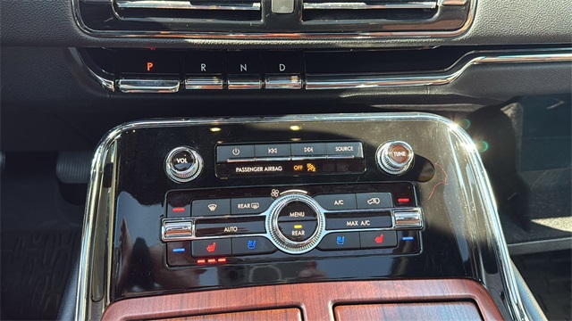 used 2020 Lincoln Navigator L car, priced at $33,280