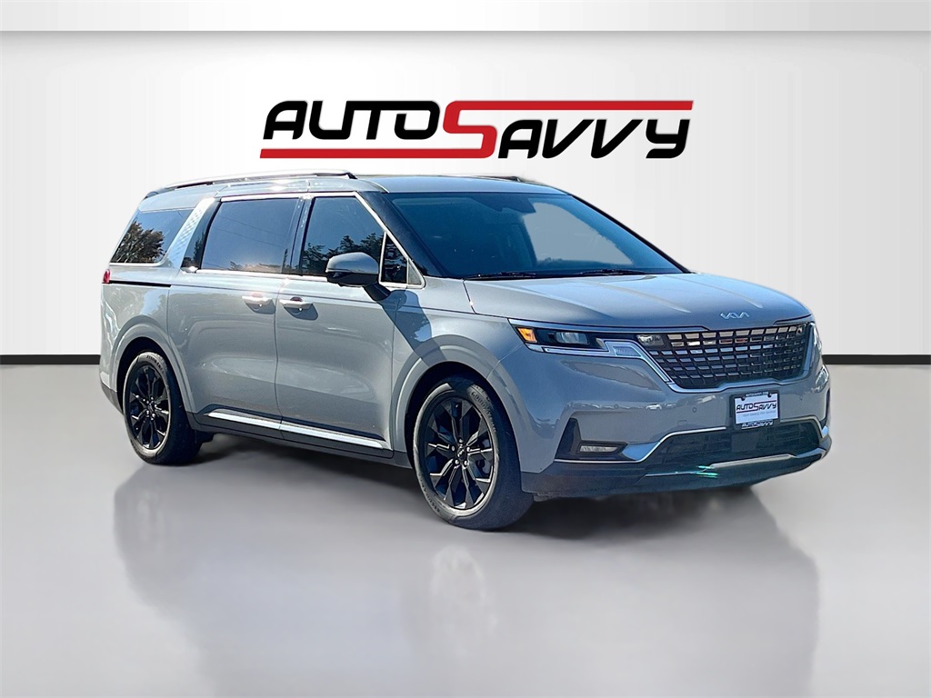 2024 Kia Carnival SX's photo