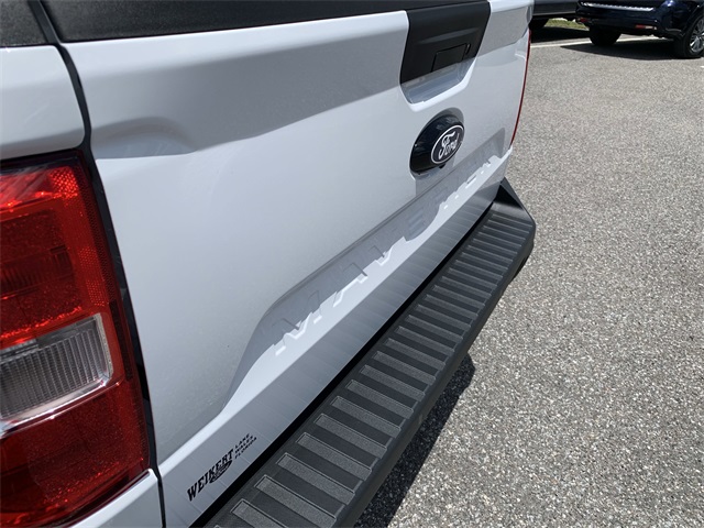 2025 Oxford White Ford Maverick XL AWD Truck