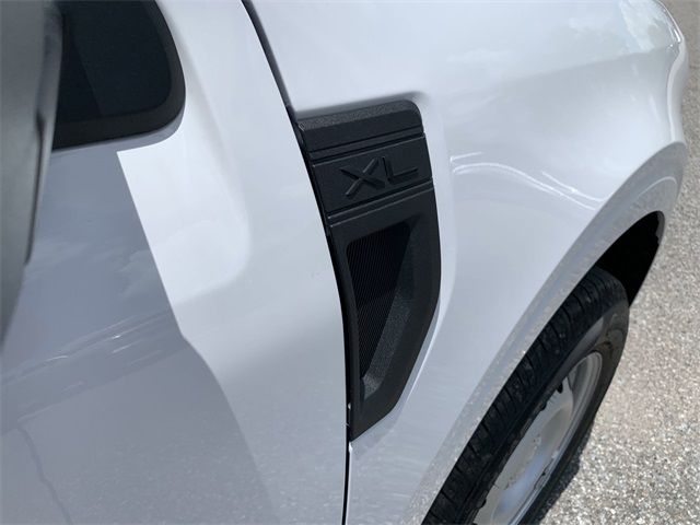 2025 Oxford White Ford Maverick XL AWD Truck