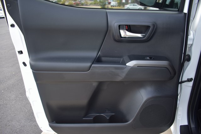 2023 Toyota Tacoma TRD Off-Road photo 9