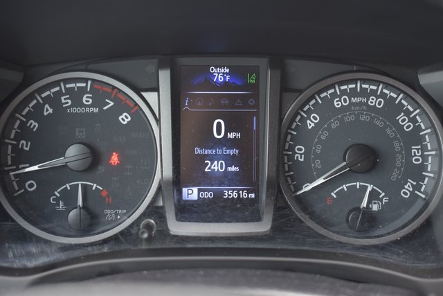 2023 Toyota Tacoma TRD Off-Road photo 16