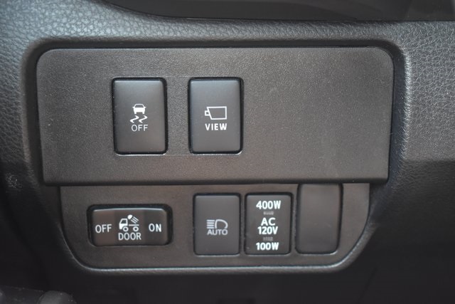 2023 Toyota Tacoma TRD Off-Road photo 17