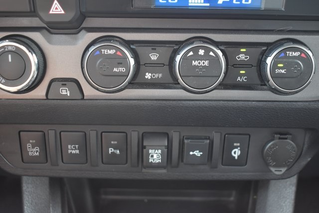 2023 Toyota Tacoma TRD Off-Road photo 19