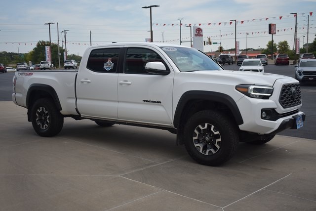 2023 Toyota Tacoma TRD Off-Road photo 3