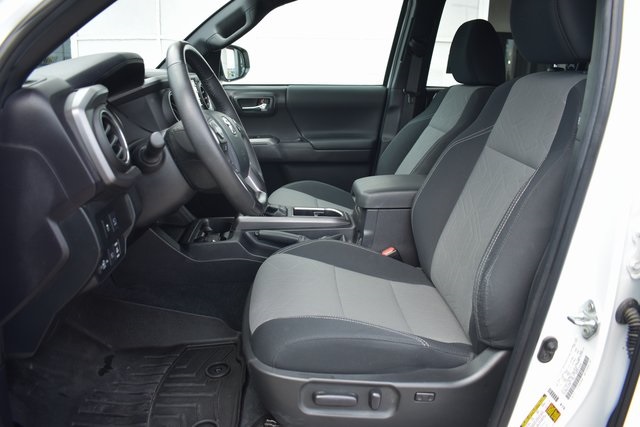 2023 Toyota Tacoma TRD Off-Road photo 8