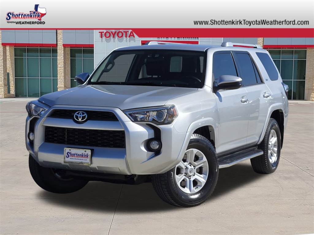 2016 Toyota 4Runner SR5's photo