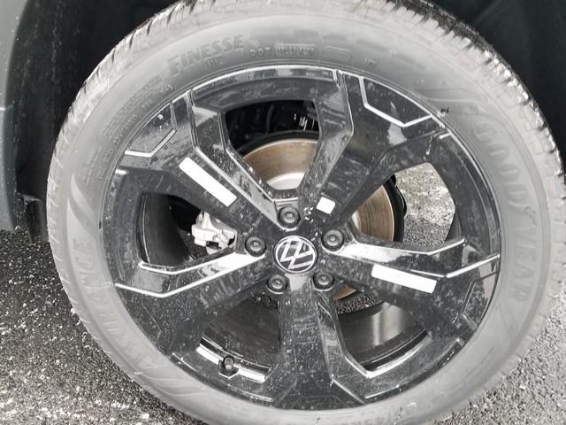 new 2026 Volkswagen Taos car, priced at $39,118