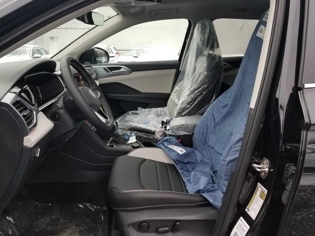 new 2026 Volkswagen Taos car, priced at $39,118