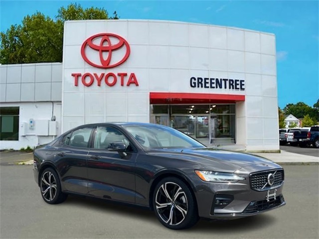 2025 Volvo S60