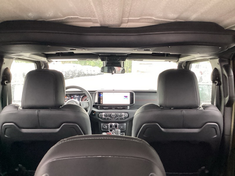 2025 Jeep Wrangler Rubicon photo 13