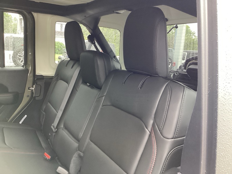 2025 Jeep Wrangler Rubicon photo 15