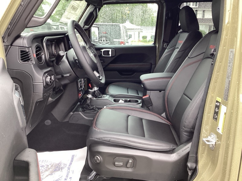 2025 Jeep Wrangler Rubicon photo 22