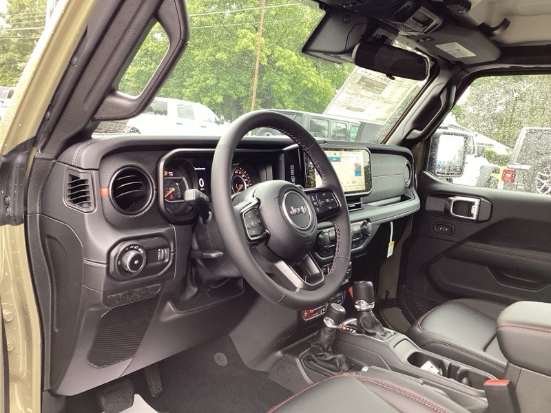 2025 Jeep Wrangler Rubicon photo 23