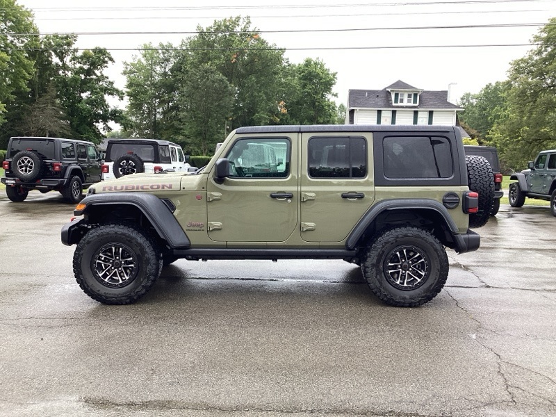 2025 Jeep Wrangler Rubicon photo 4
