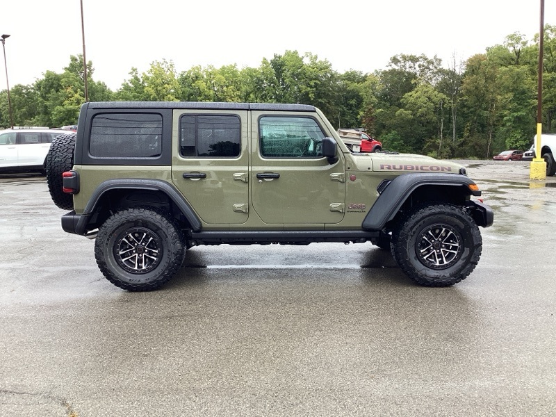 2025 Jeep Wrangler Rubicon photo 8