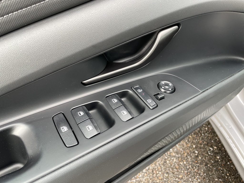 2025 Hyundai Elantra Hybrid SEL Sport photo 10