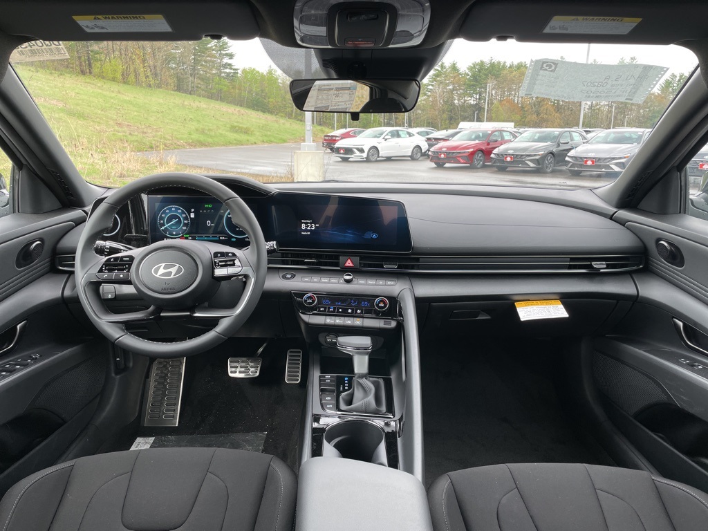 2025 Hyundai Elantra Hybrid SEL Sport photo 13
