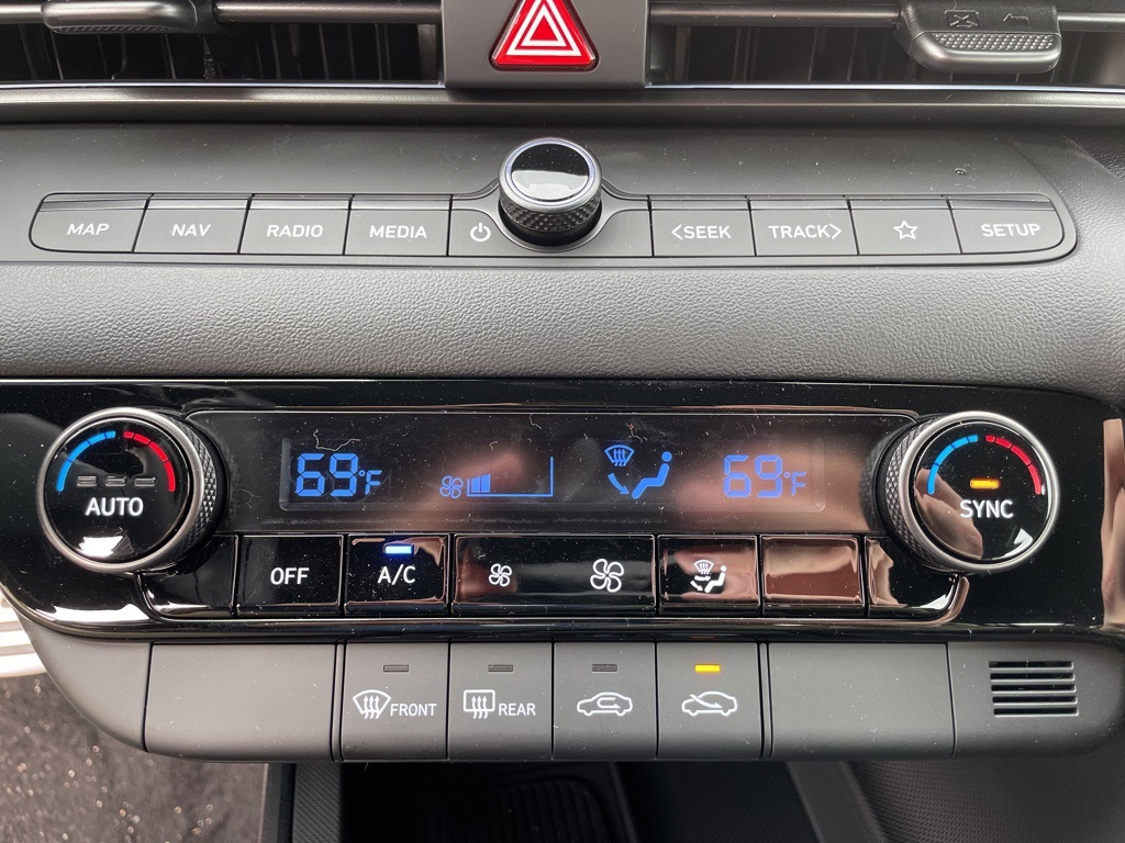 2025 Hyundai Elantra Hybrid SEL Sport photo 21