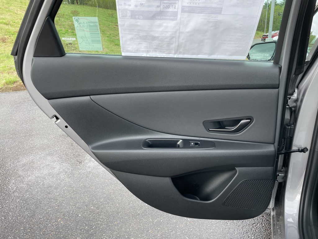 2025 Hyundai Elantra Hybrid SEL Sport photo 27