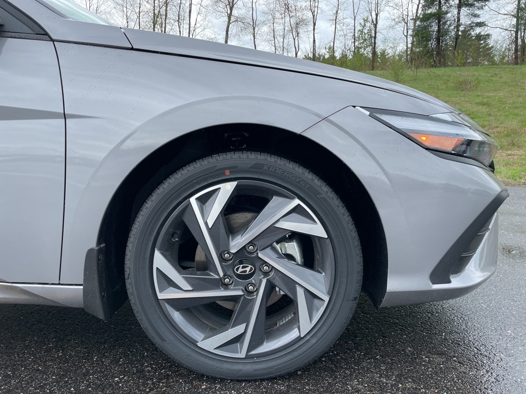 2025 Hyundai Elantra Hybrid SEL Sport photo 4