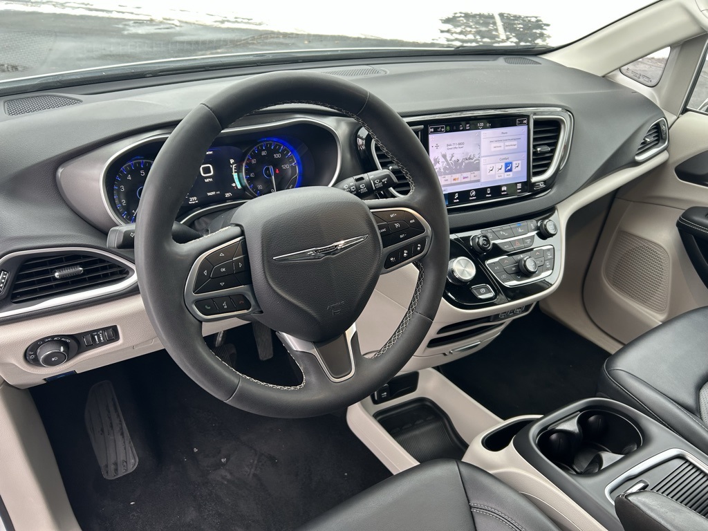 used 2024 Chrysler Pacifica car, priced at $28,455