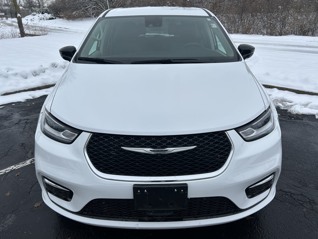 used 2024 Chrysler Pacifica car, priced at $28,455
