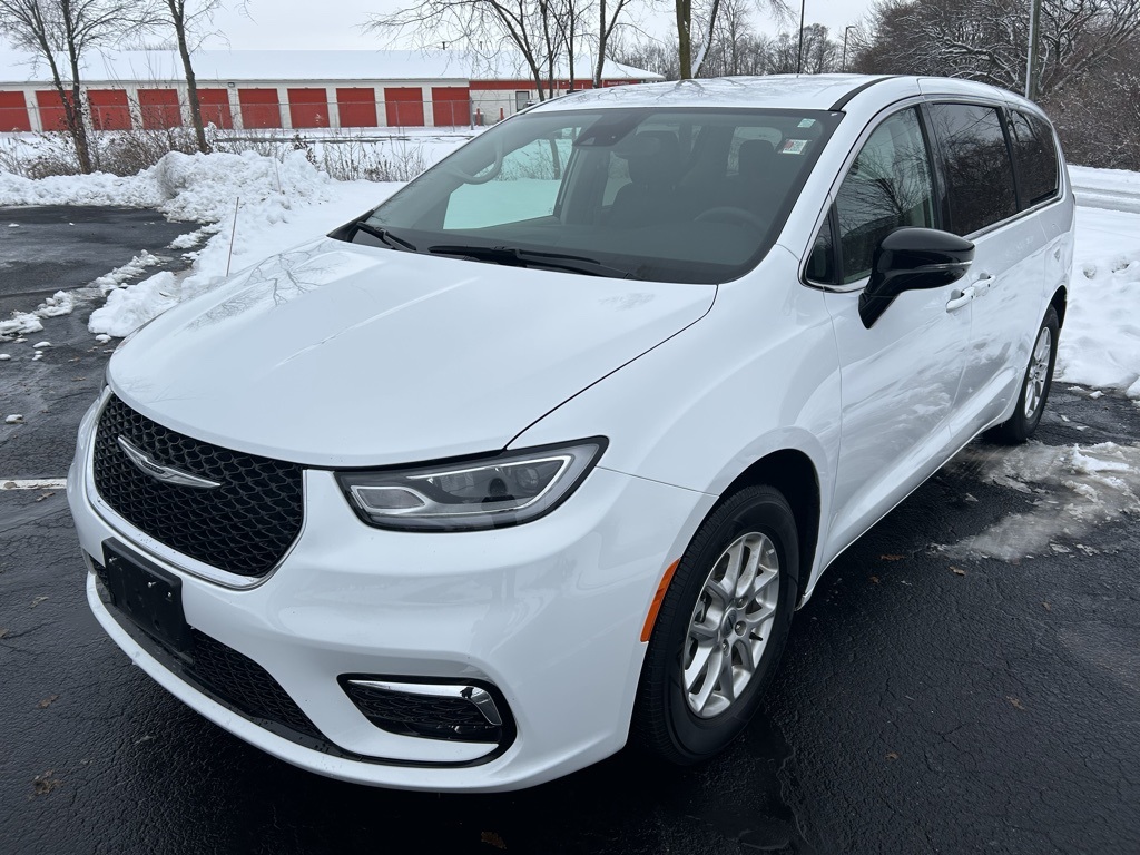 used 2024 Chrysler Pacifica car, priced at $28,455
