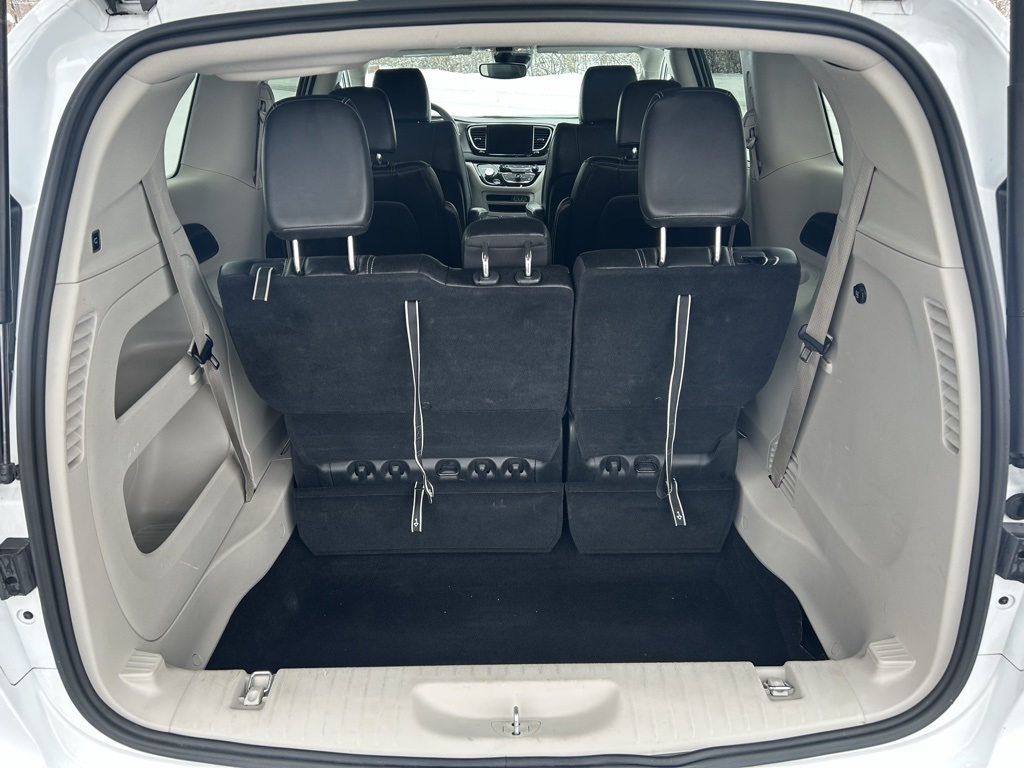 used 2024 Chrysler Pacifica car, priced at $28,455