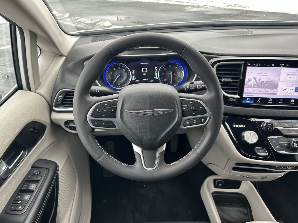 used 2024 Chrysler Pacifica car, priced at $28,455