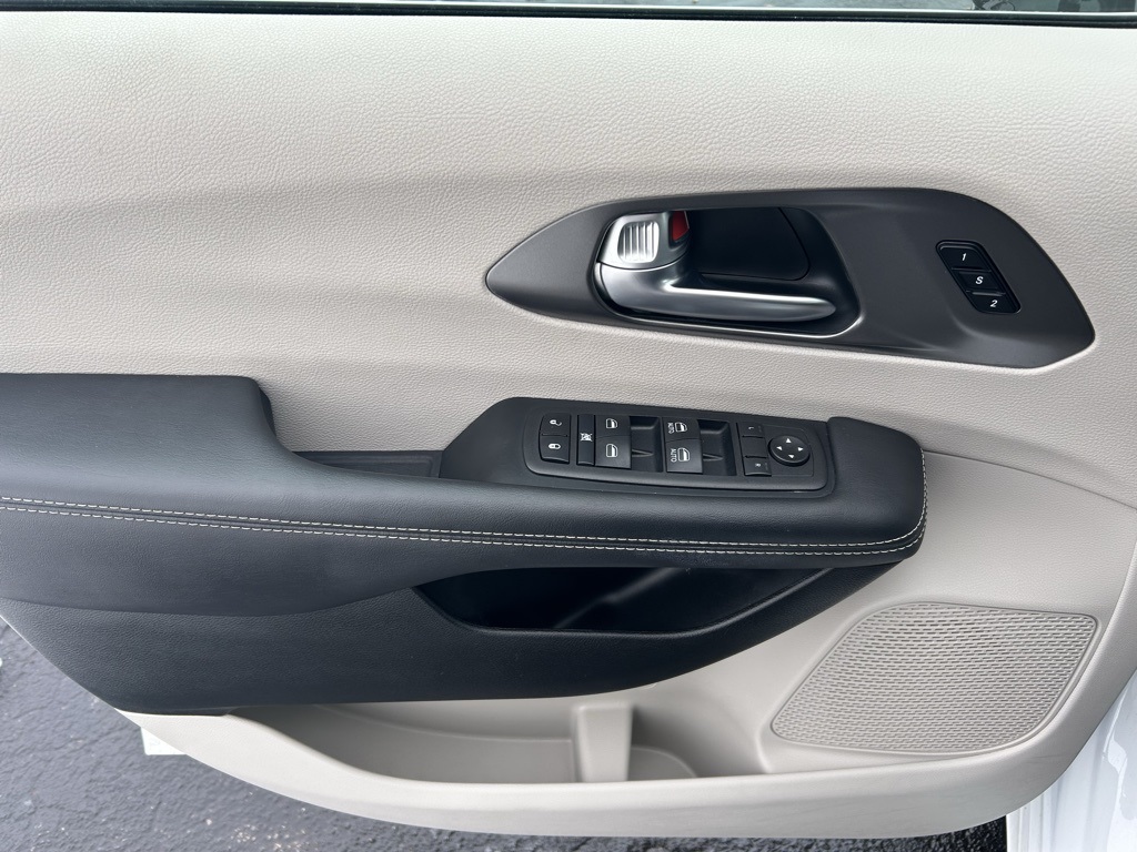 used 2024 Chrysler Pacifica car, priced at $28,455
