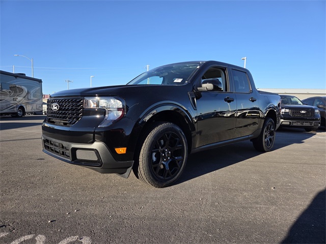 New 2025 Ford Maverick XLT 4D Crew Cab