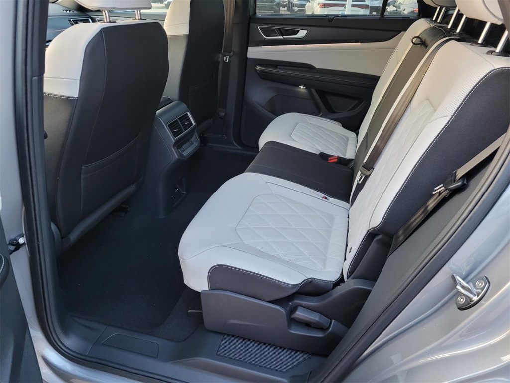 new 2026 Volkswagen Atlas Cross Sport car, priced at $51,760