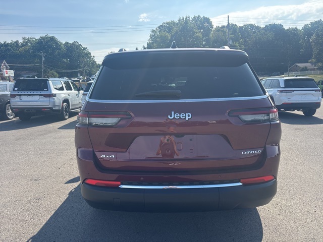 2025 Jeep Grand Cherokee Limited photo 4