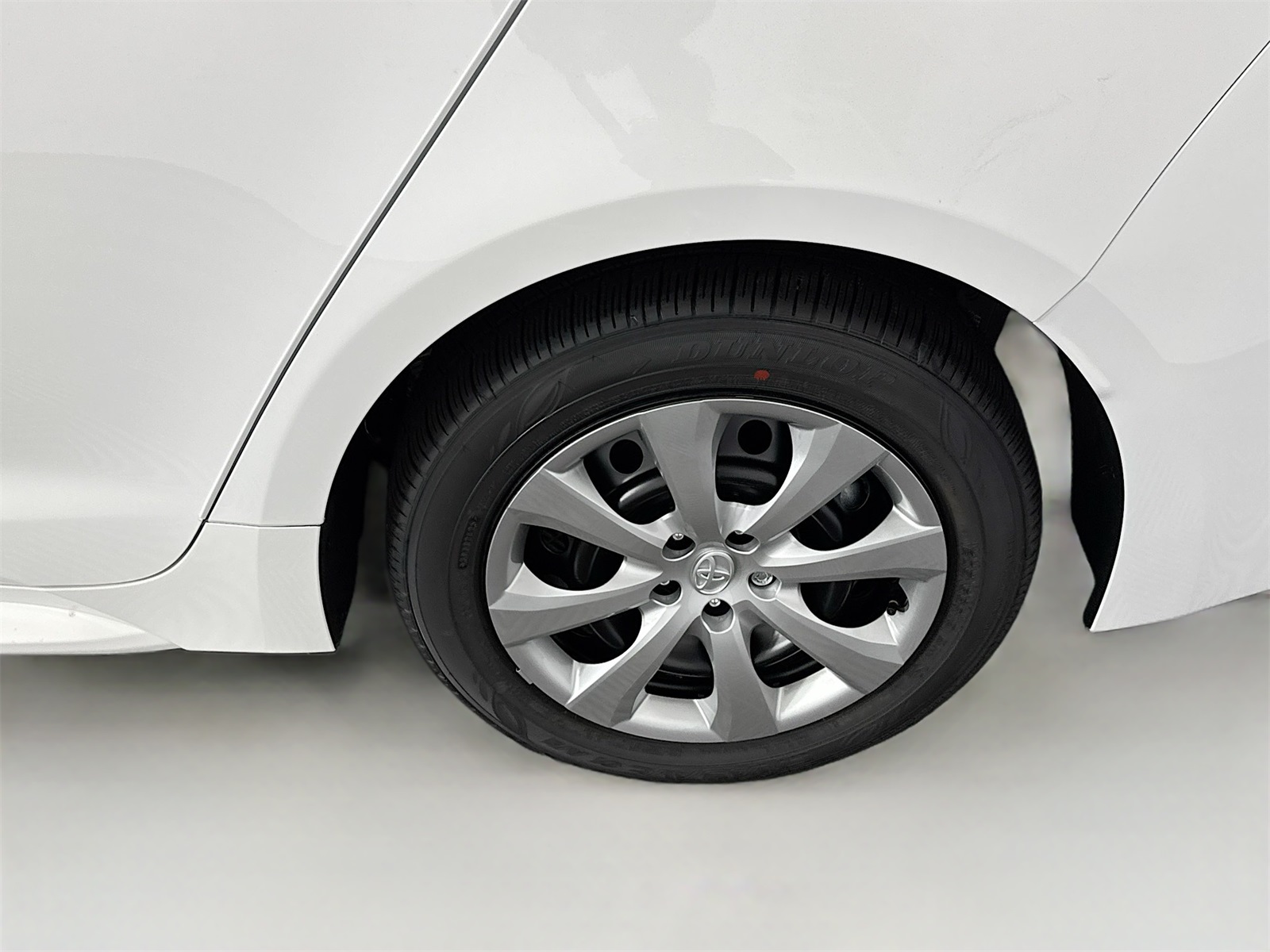 2026 Toyota Corolla LE photo 15